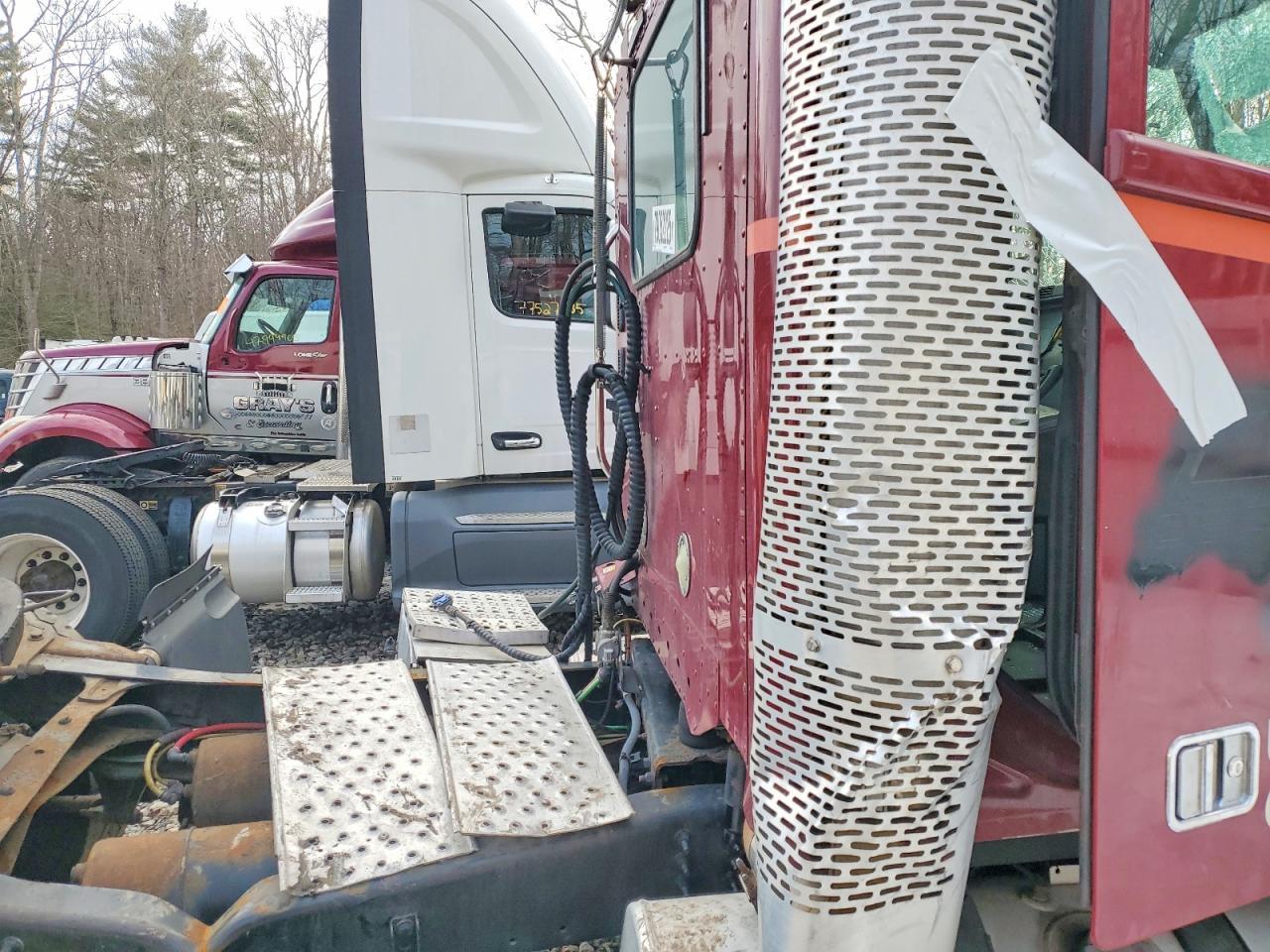 2017 Freightliner Convention Columbia