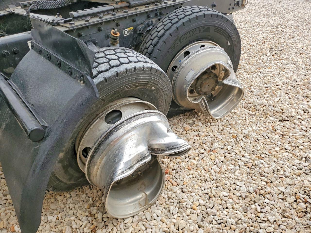 2021 Kenworth T680 Semi Truck