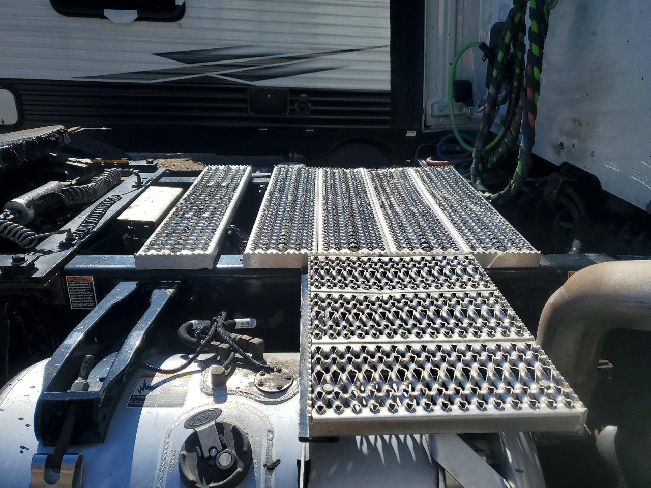 2018 Peterbilt 579 Semi Truck