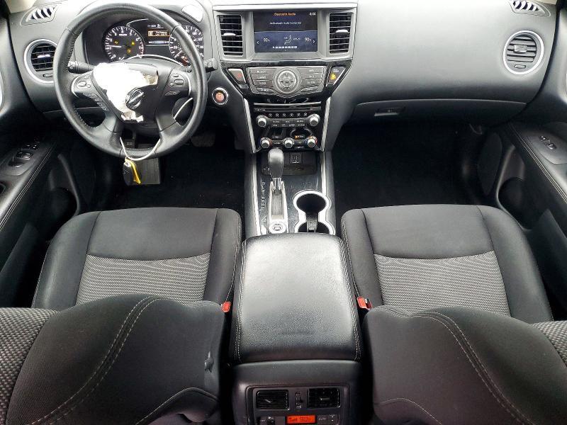2019 Nissan Pathfinder sv