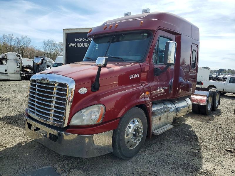 2016 Freigliner 2016 Freightliner Cascadia 125 Semi Truck