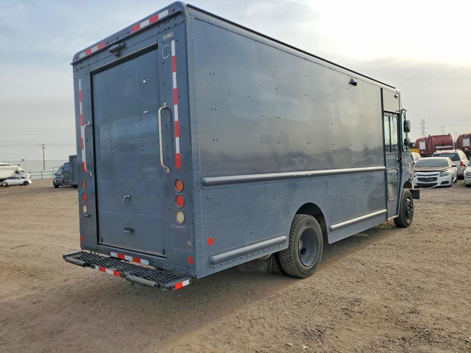 2020 Freightliner MT45G Chassis Delivery Truck