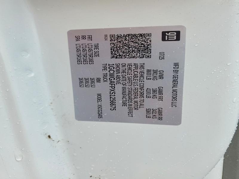 2025 Chev Express G2500