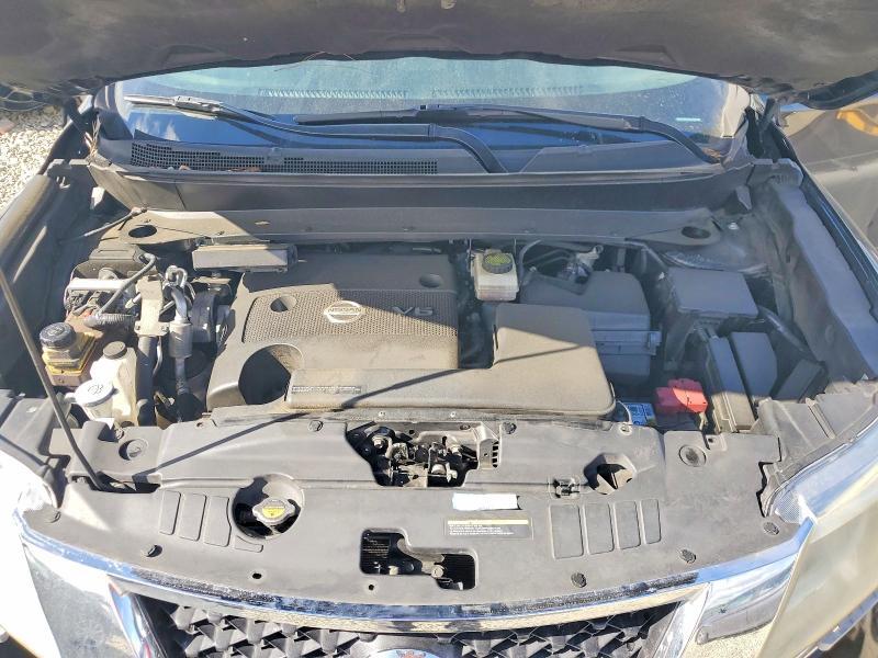 2015 Nissan Pathfinder sv