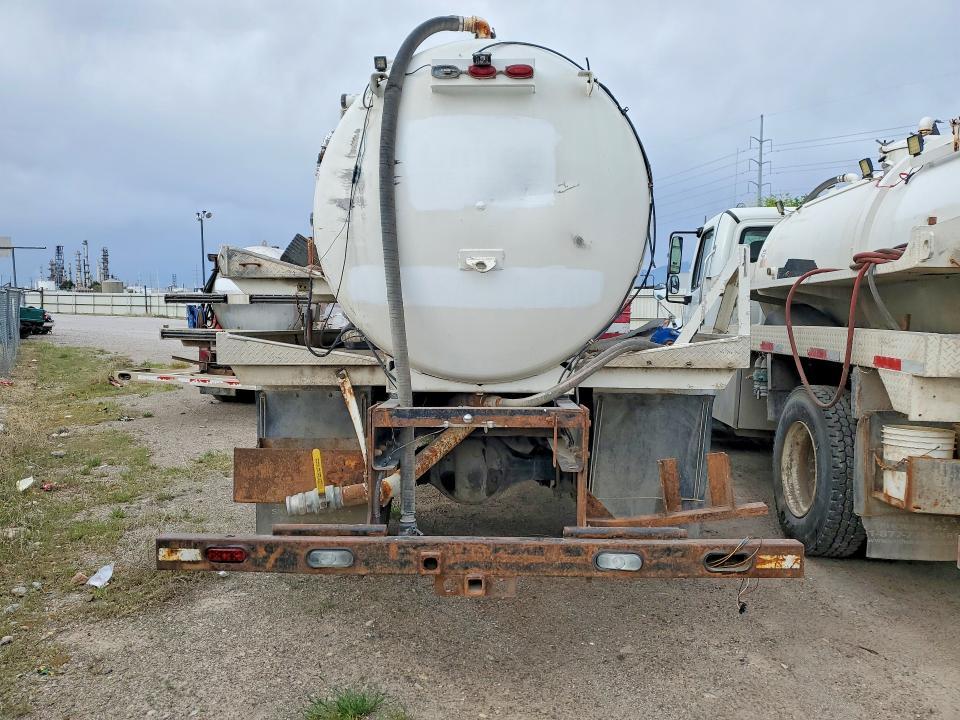 2014 Freightliner M2 106 Medium Duty