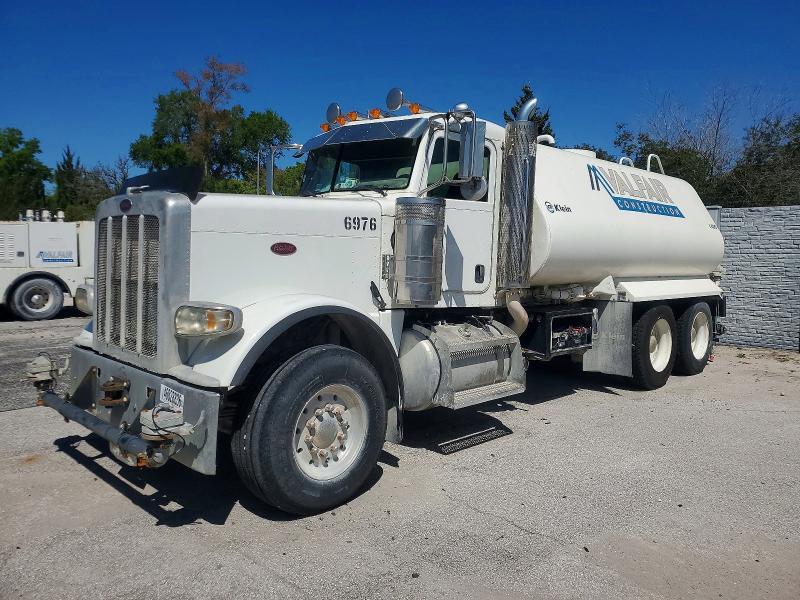 2009 Peterbilt 388 Water Truck
