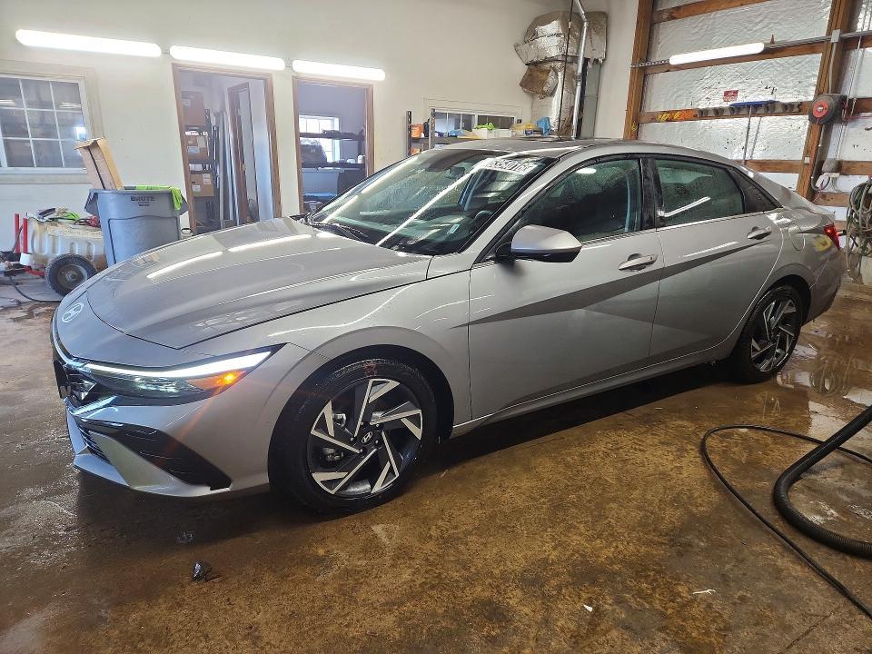 2025 Hyundai Elantra sel