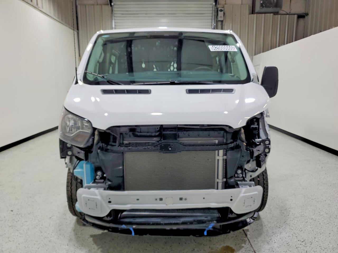 2025 Ford Transit T-250