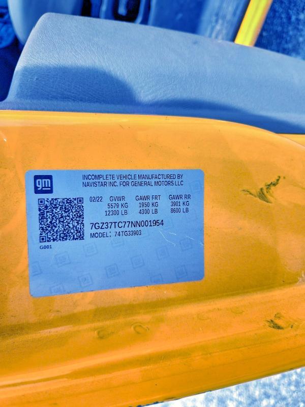 2022 GMC Savana BOX Truck