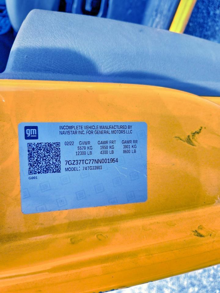 2022 GMC Savana BOX Truck