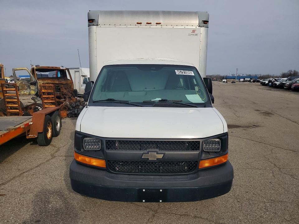 2017 Chevrolet Express BOX Truck
