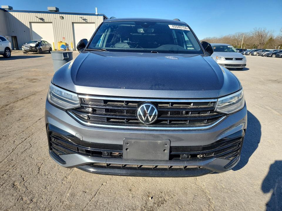 2022 Volkswagen Tiguan se R-line Black