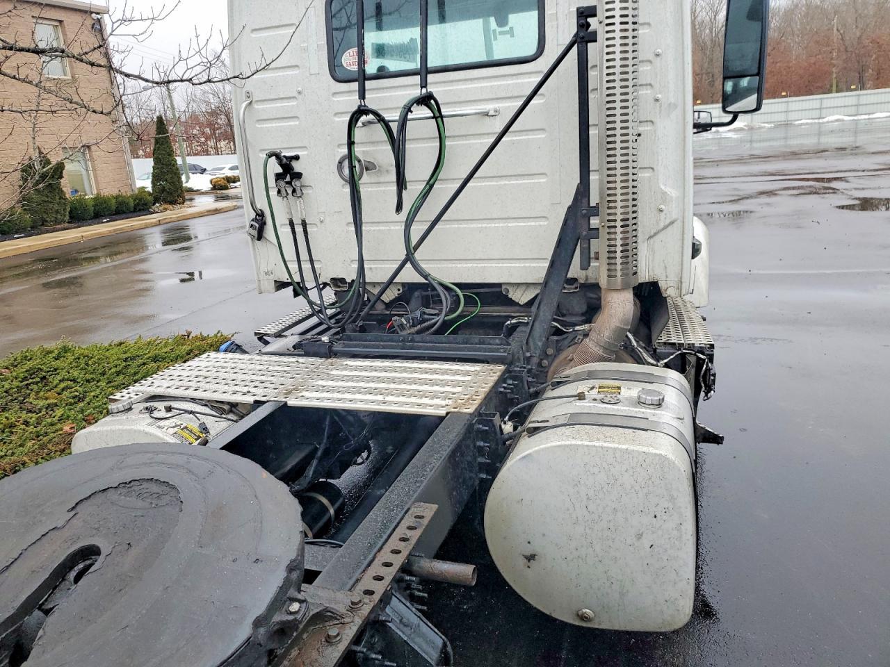 2019 Volvo VNR-Semi Truck