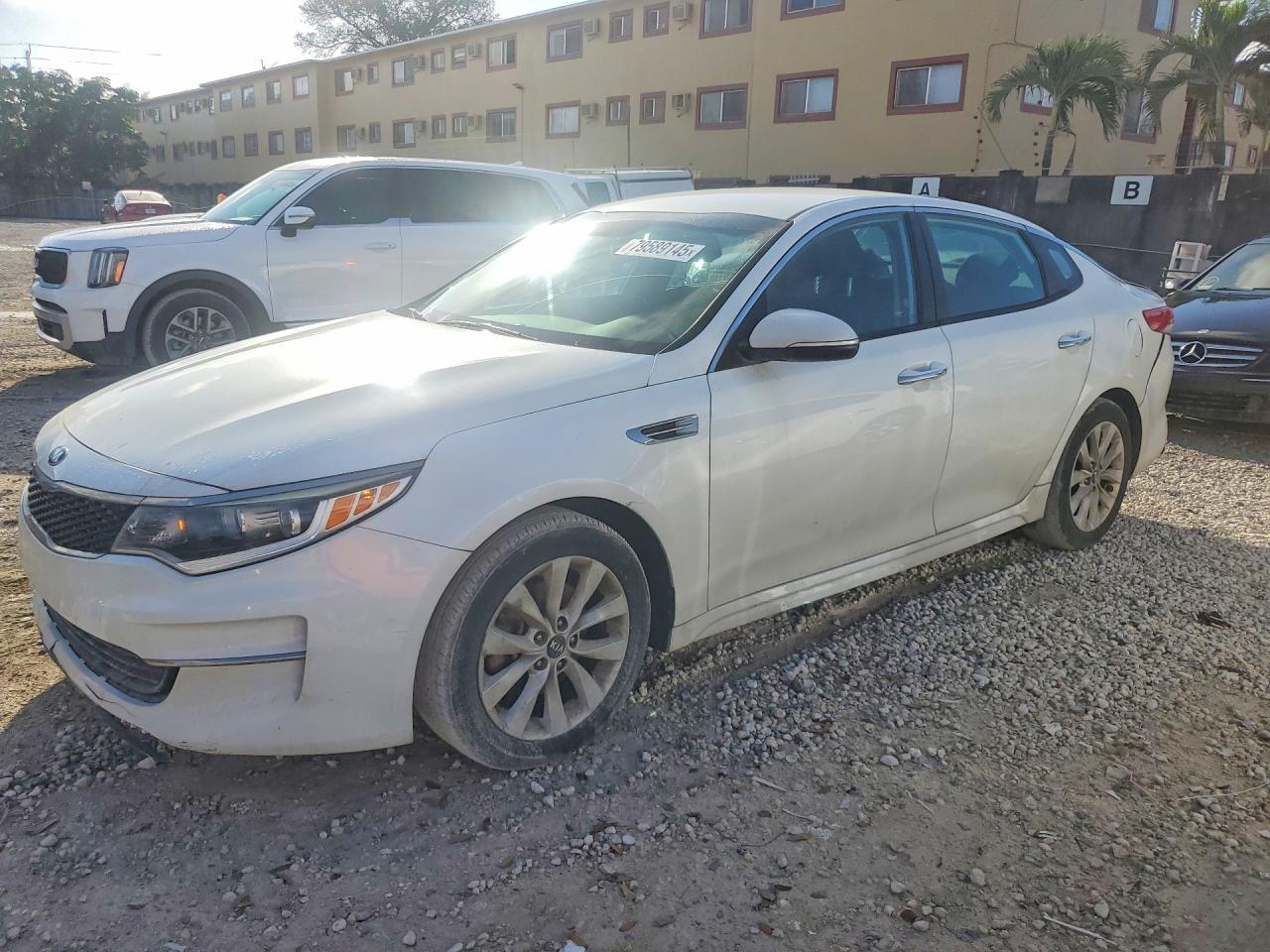 2016 KIA Optima gl