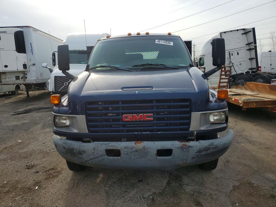 2004 GMC C5500 Flatbed Truck