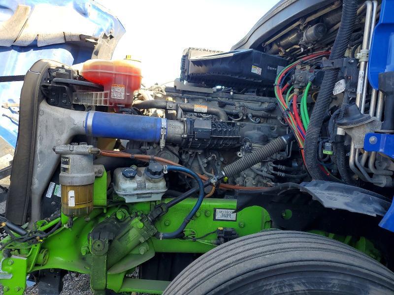 2020 Freigliner 2020 Freightliner Cascadia 126 Semi Truck