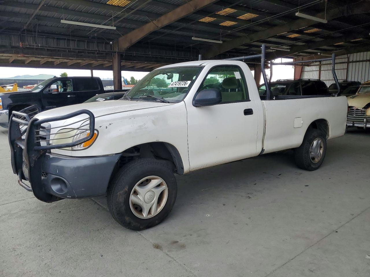 2004 Toyota Tundra Base