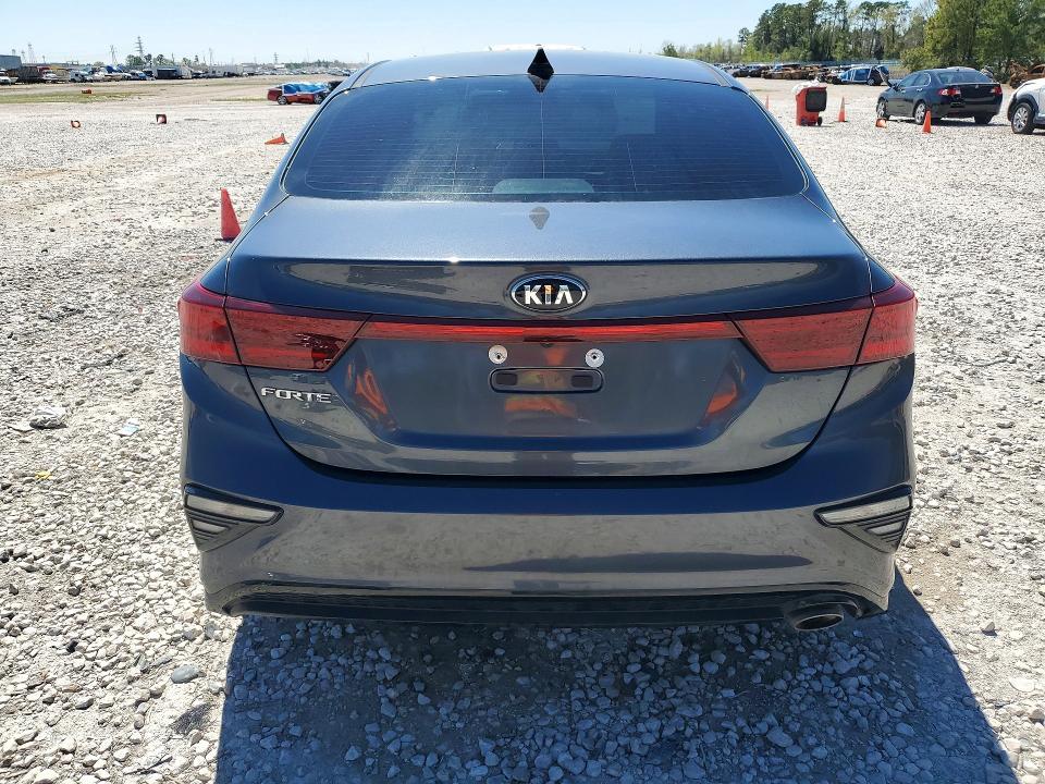 2021 KIA Forte lxs