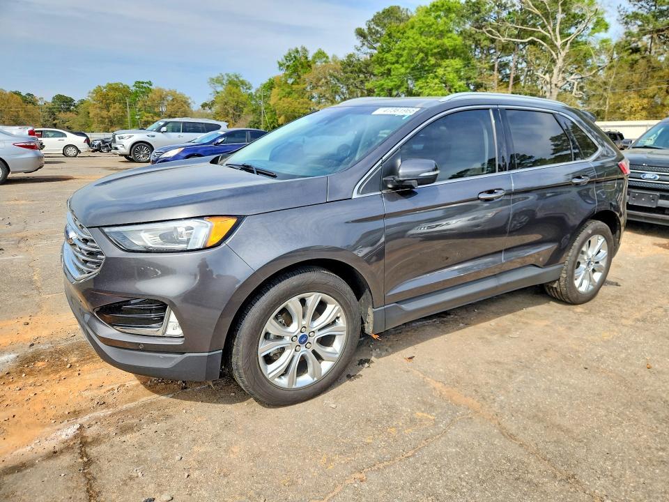 2020 Ford Edge Titanium