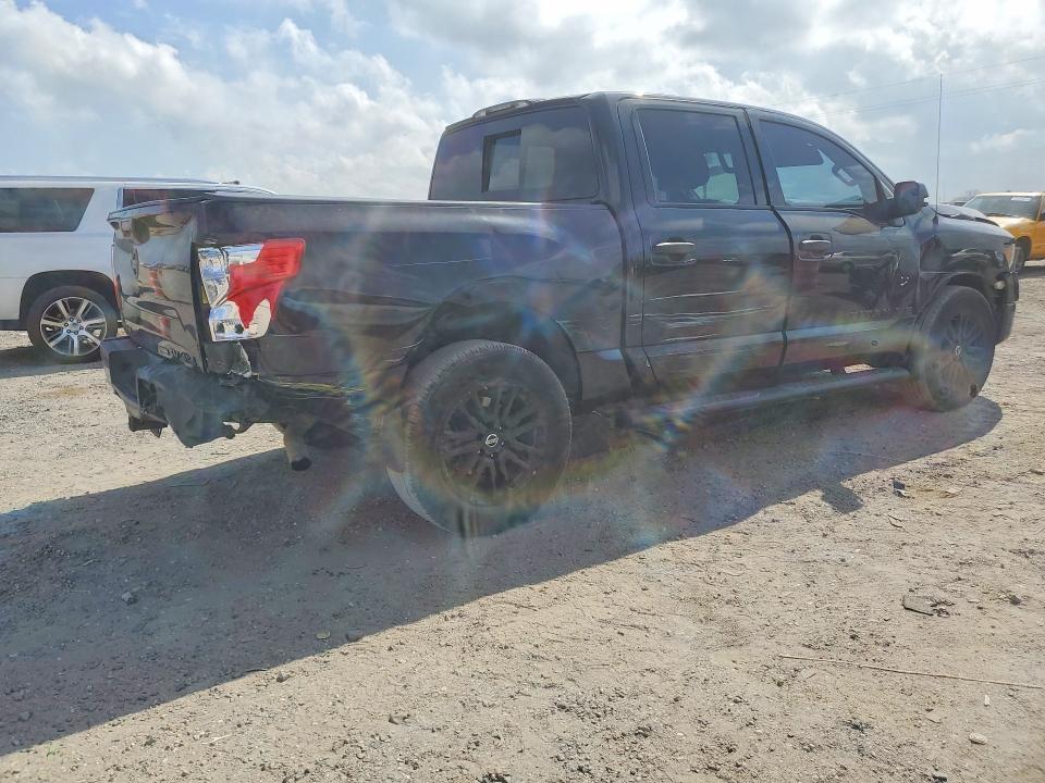 2019 Nissan Titan SV