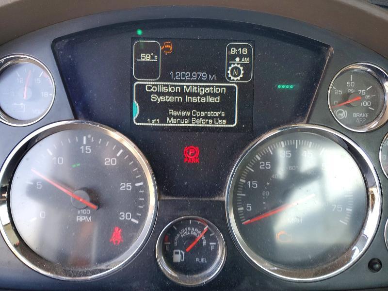 2018 Kenworth T680 Semi Truck