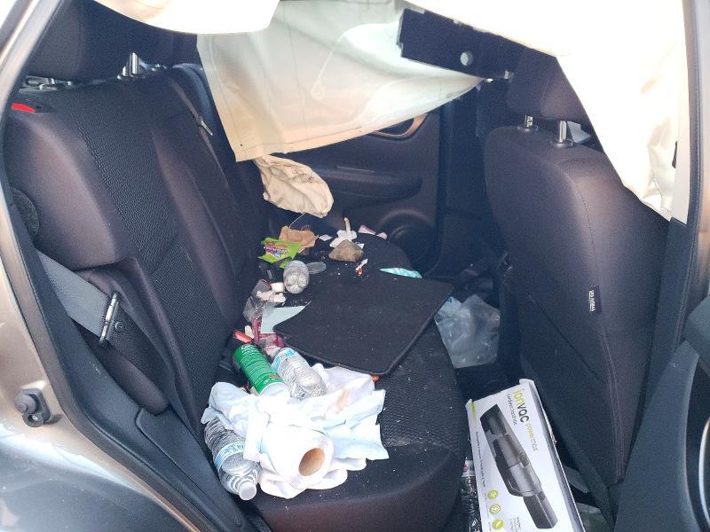 2022 Nissan Rogue Sport s