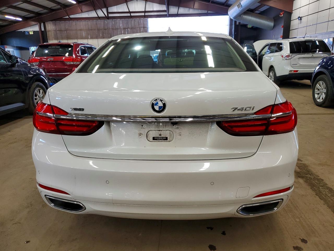 2018 BMW 740 xi