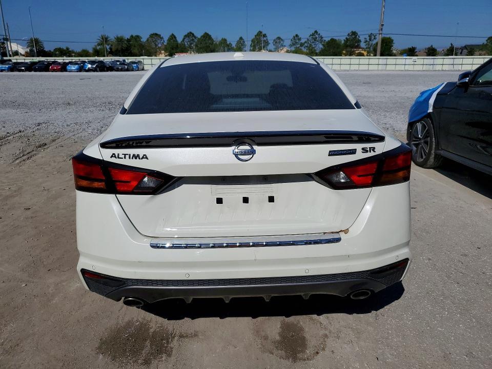 2022 Nissan Altima 2.5 sr