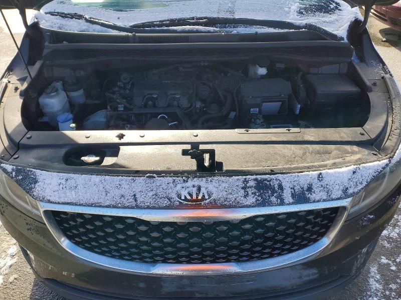 2015 KIA Sedona lx