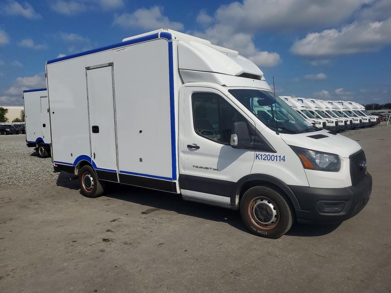 2020 Ford Transit Delivery Truck