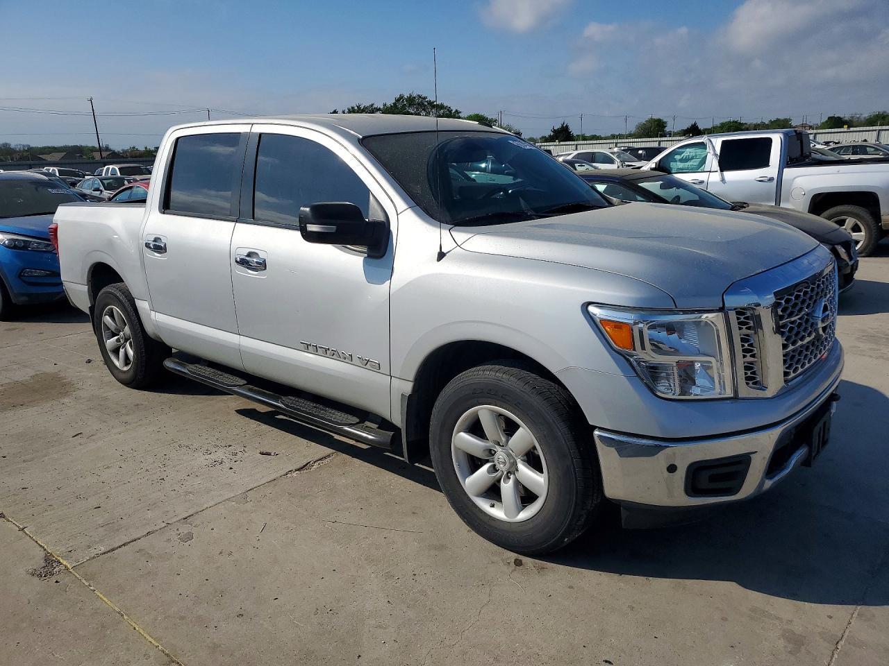 2018 Nissan Titan SV