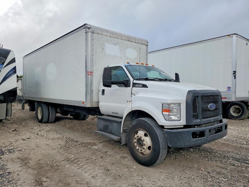 2022 Ford F650 Super Duty BOX Truck