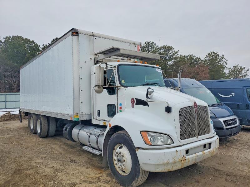 2017 Kenworth T330 box Truck