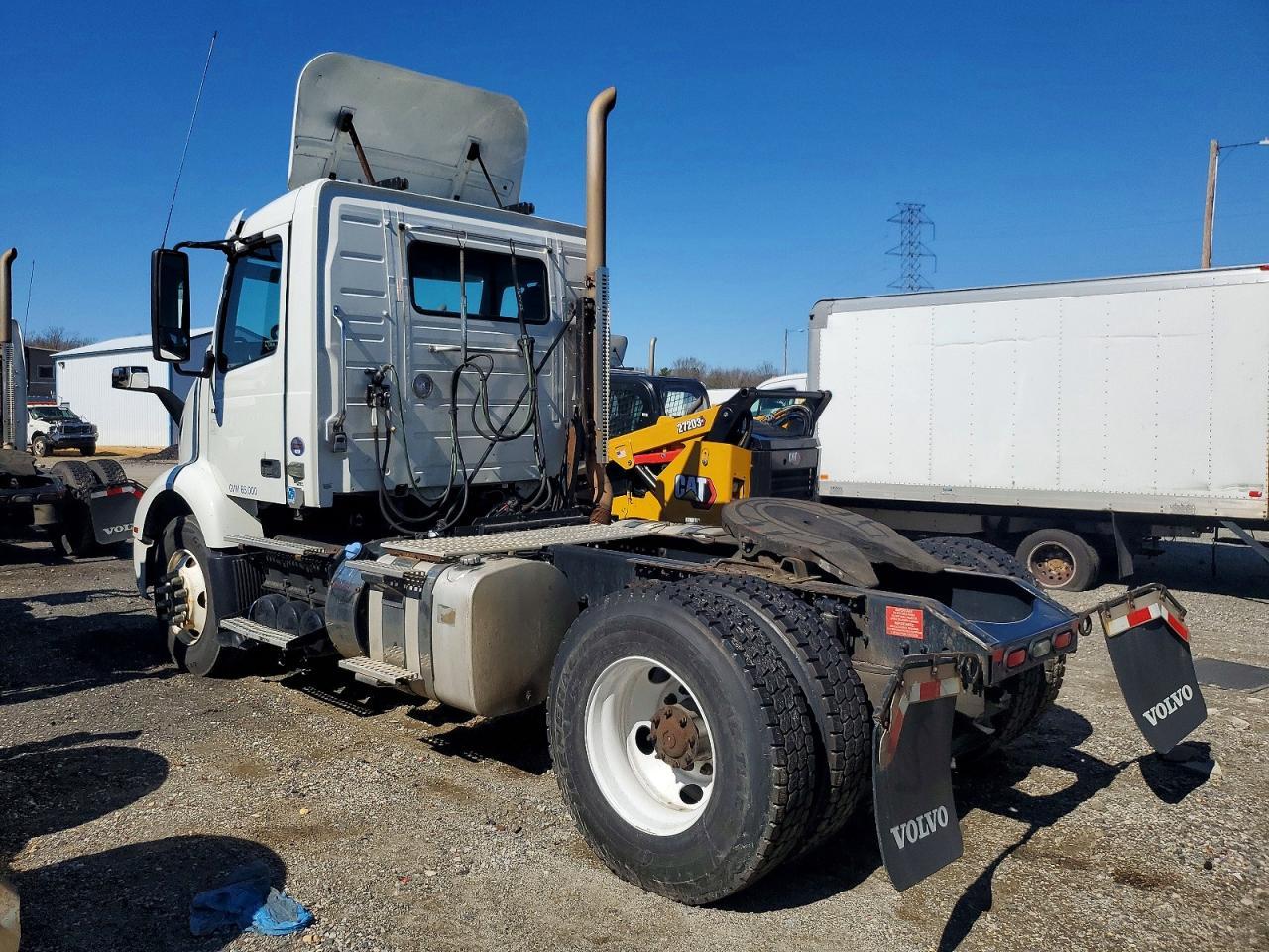2019 Volvo VNR Semi Truck