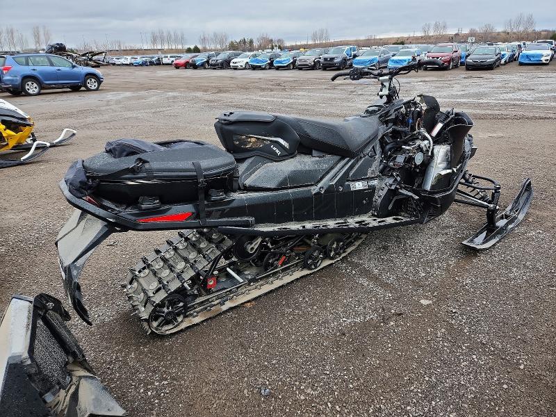 2024 Skidoo Renegade X 900 R