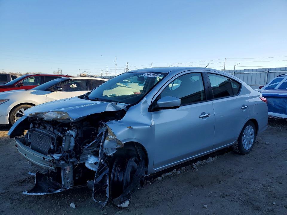 2018 Nissan Versa sv