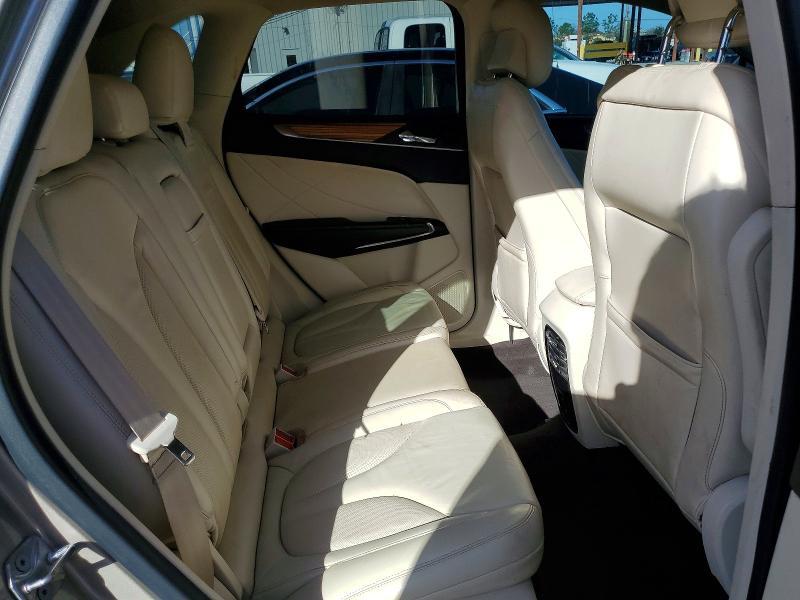 2015 Lincoln Townhouse MKC