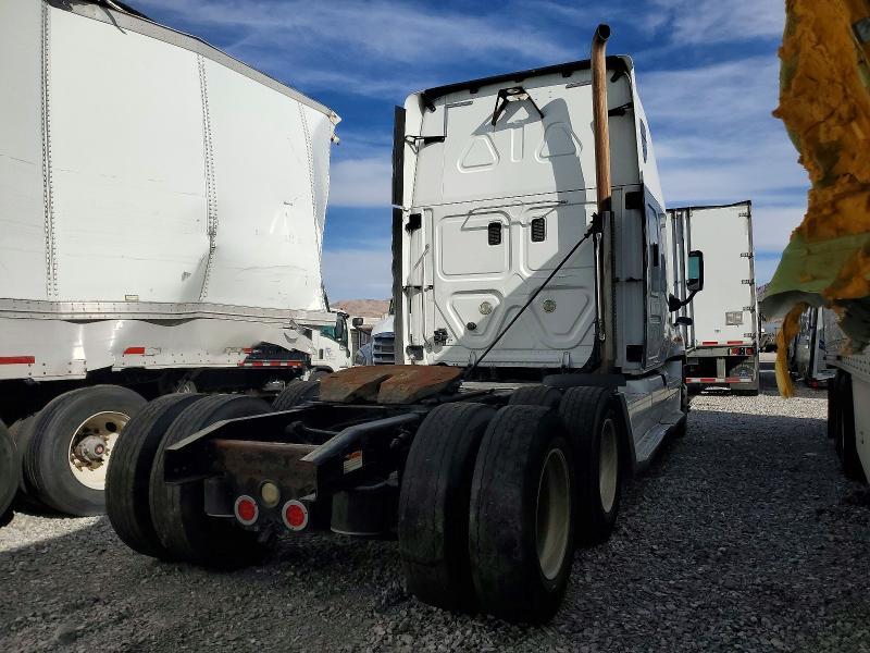 2014 Freigliner 2014 Freightliner Cascadia Semi Truck