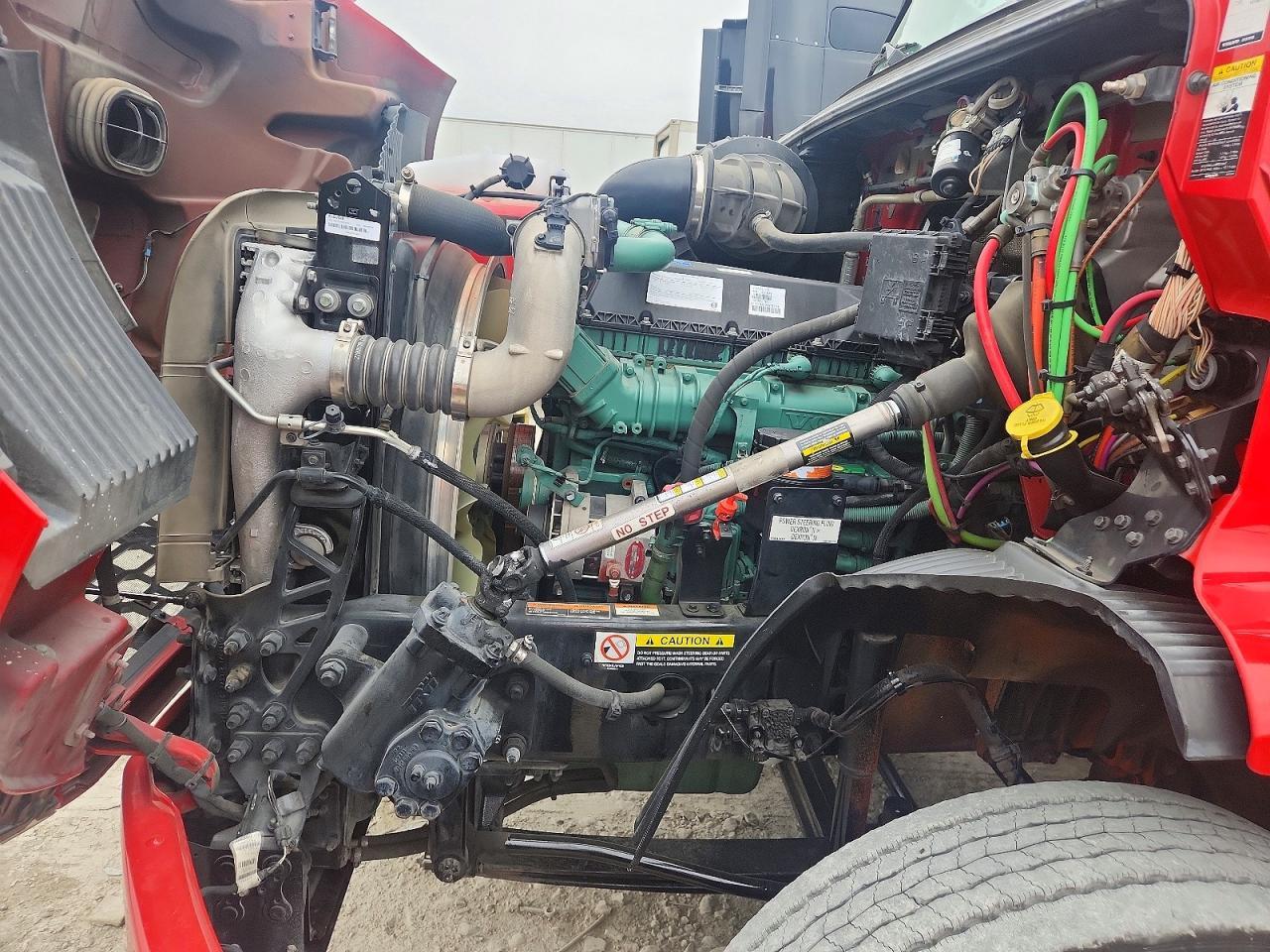 2022 Volvo VNR Semi Truck