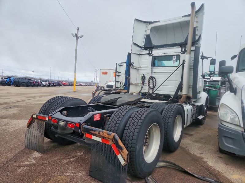 2020 Volvo VNR Semi Truck