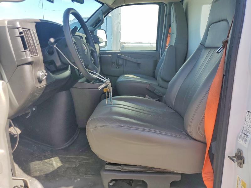 2024 GMC Savana BOX Truck