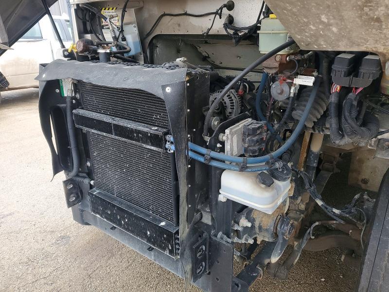 2020 Freightliner MT45G Chassis Delivery Truck
