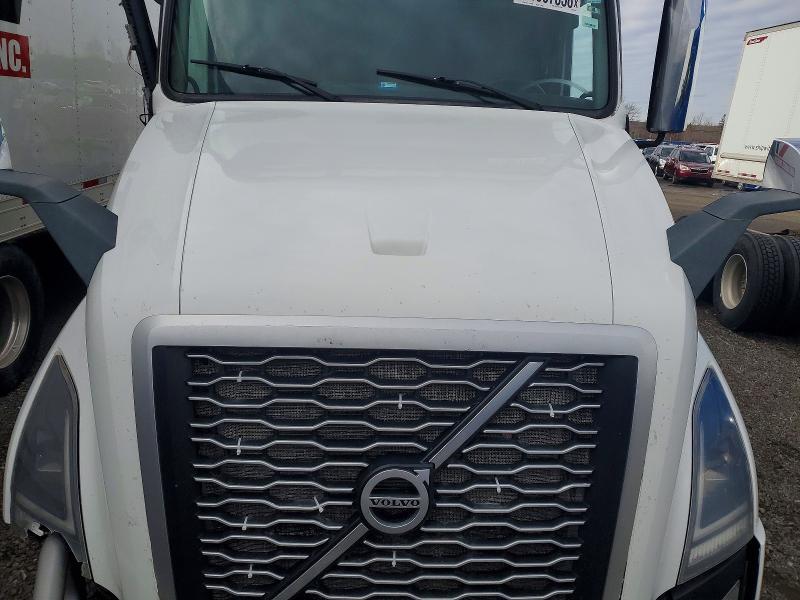 2021 Volvo VN VNL