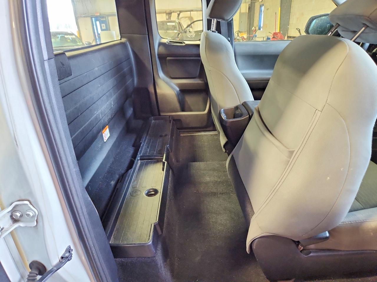 2017 Toyota Tacoma SR
