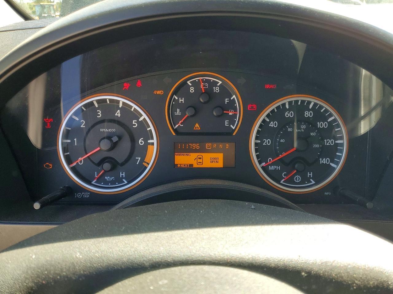 2012 Nissan Titan SV