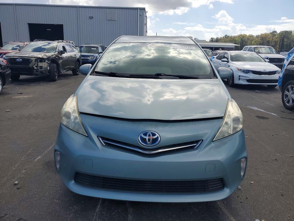 2014 Toyota Prius v Three