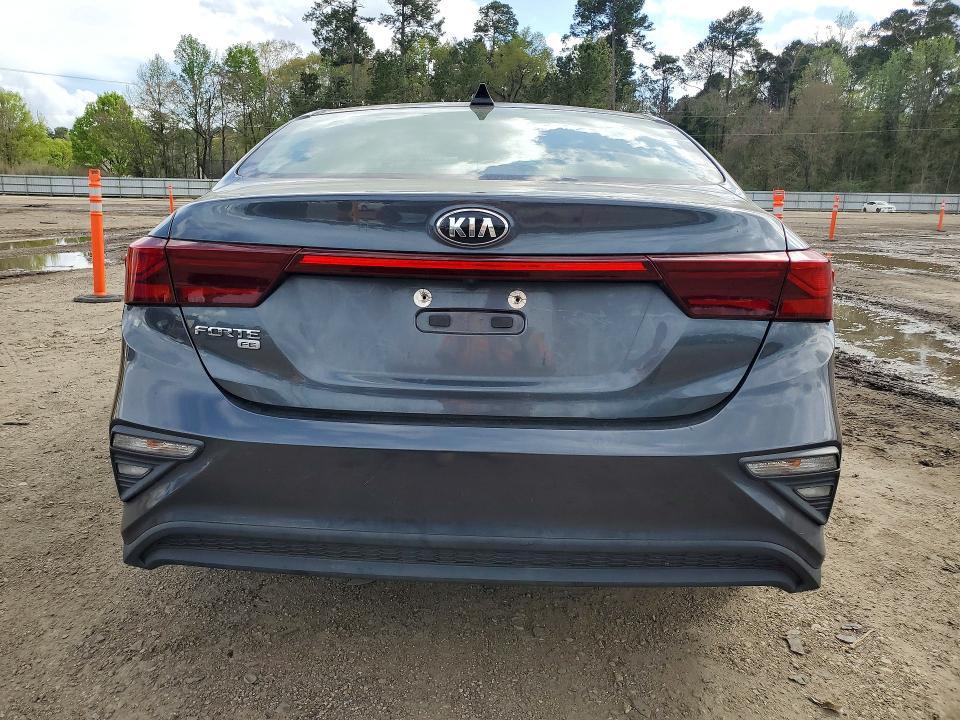 2021 KIA Forte fe