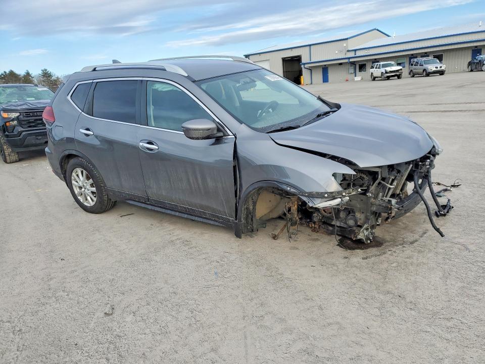 2018 Nissan Rogue sv