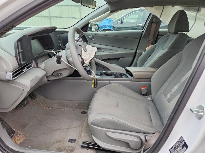 2024 Hyundai Elantra se