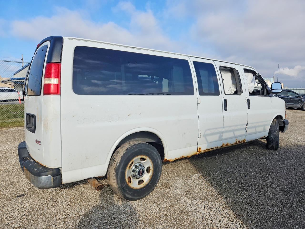 2013 GMC Savana G3500 LT